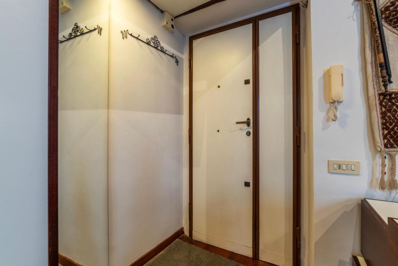 Апартаменты Piazza Navona Petite House Рим Экстерьер фото