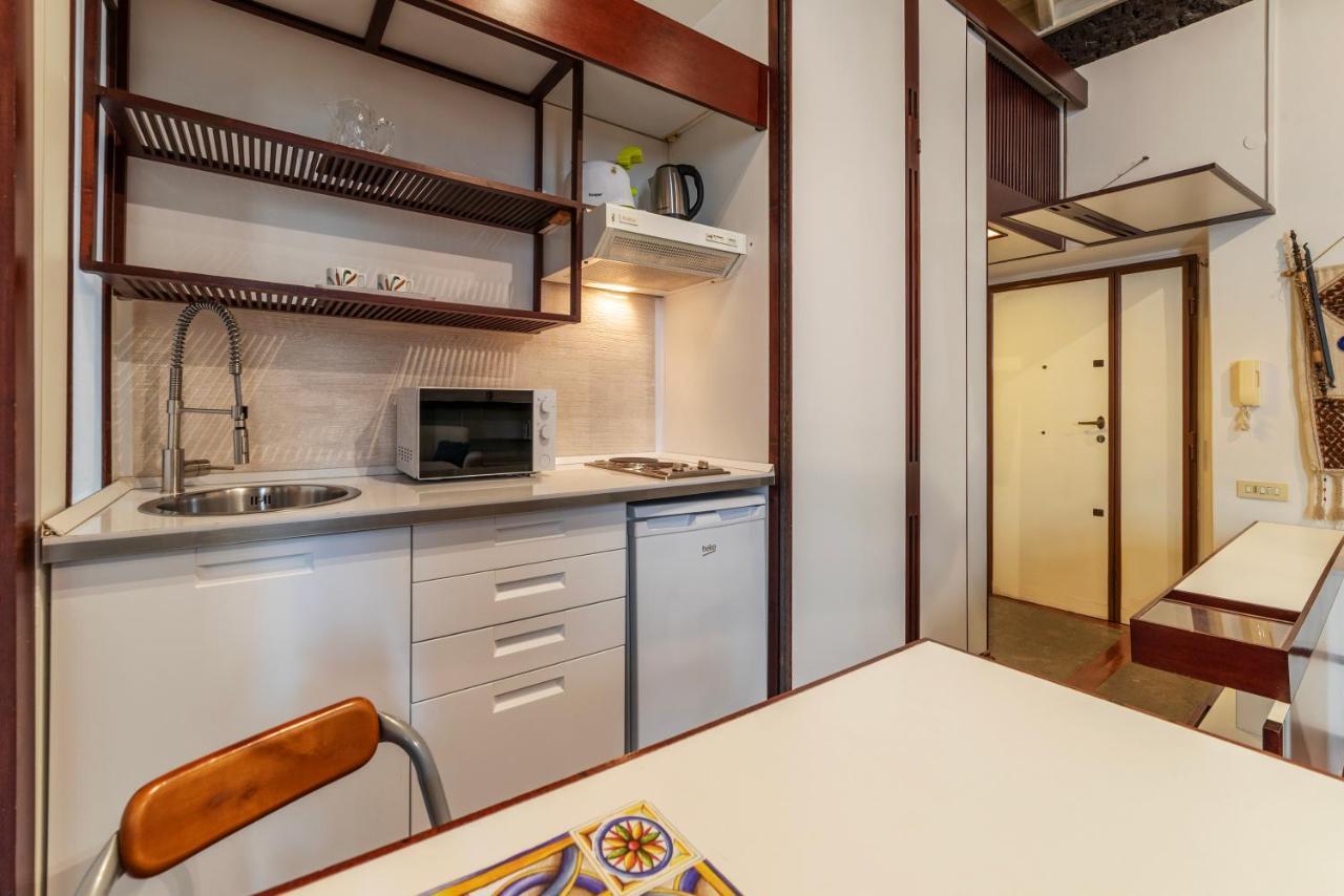 Апартаменты Piazza Navona Petite House Рим Экстерьер фото